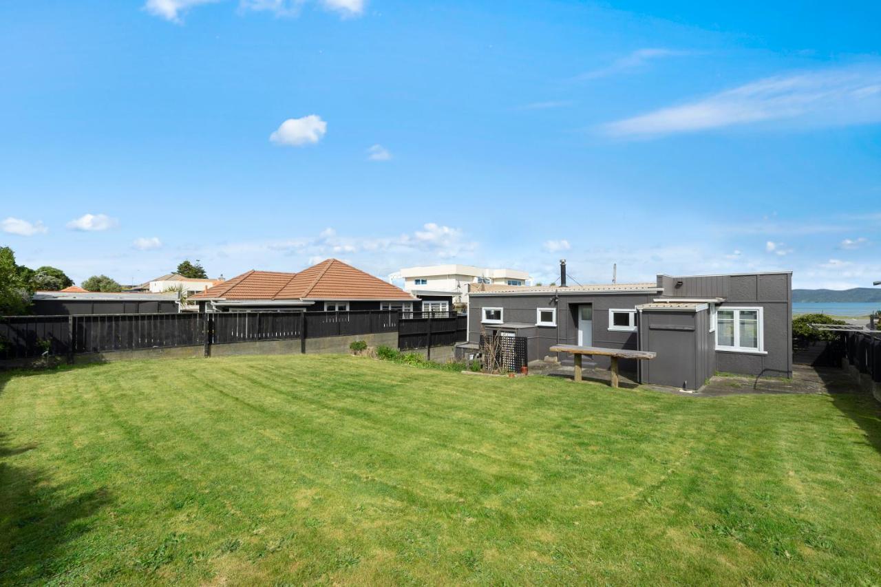 The Green Trout - Paraparaumu Beach Holiday Home 外观 照片