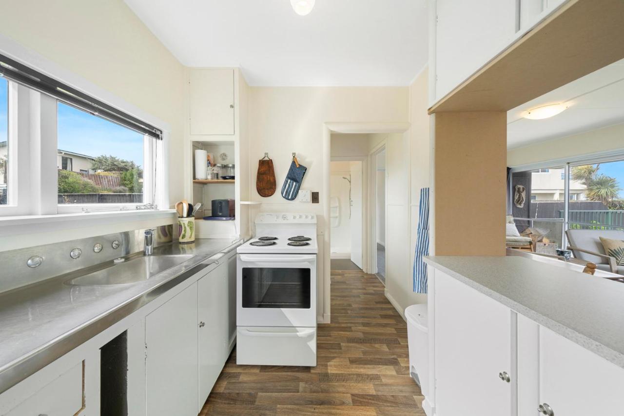 The Green Trout - Paraparaumu Beach Holiday Home 外观 照片